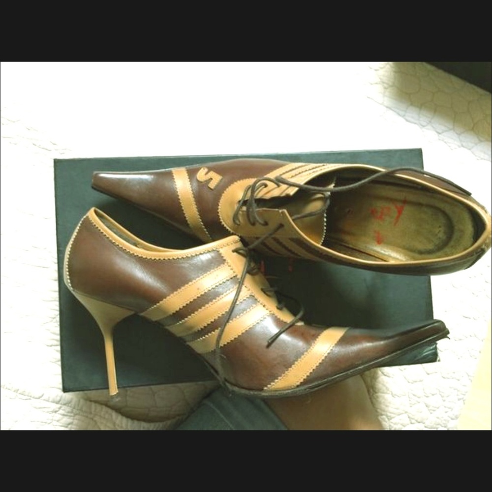 Statement Shoe - TRY? Brand Leather, Size 40